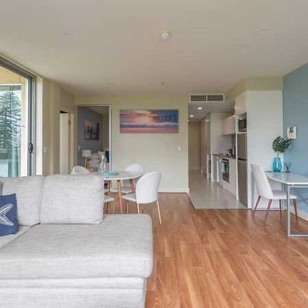 גלנלג Beachside Luxury Apartments One & Two Bedroom In Beachfront Oaks Pier Building מראה חיצוני תמונה
