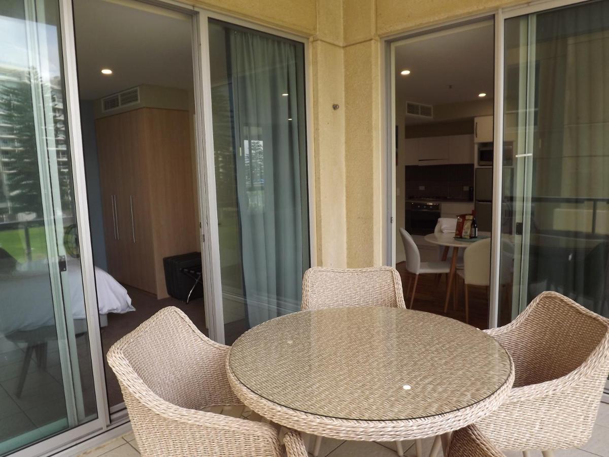 גלנלג Beachside Luxury Apartments One & Two Bedroom In Beachfront Oaks Pier Building מראה חיצוני תמונה