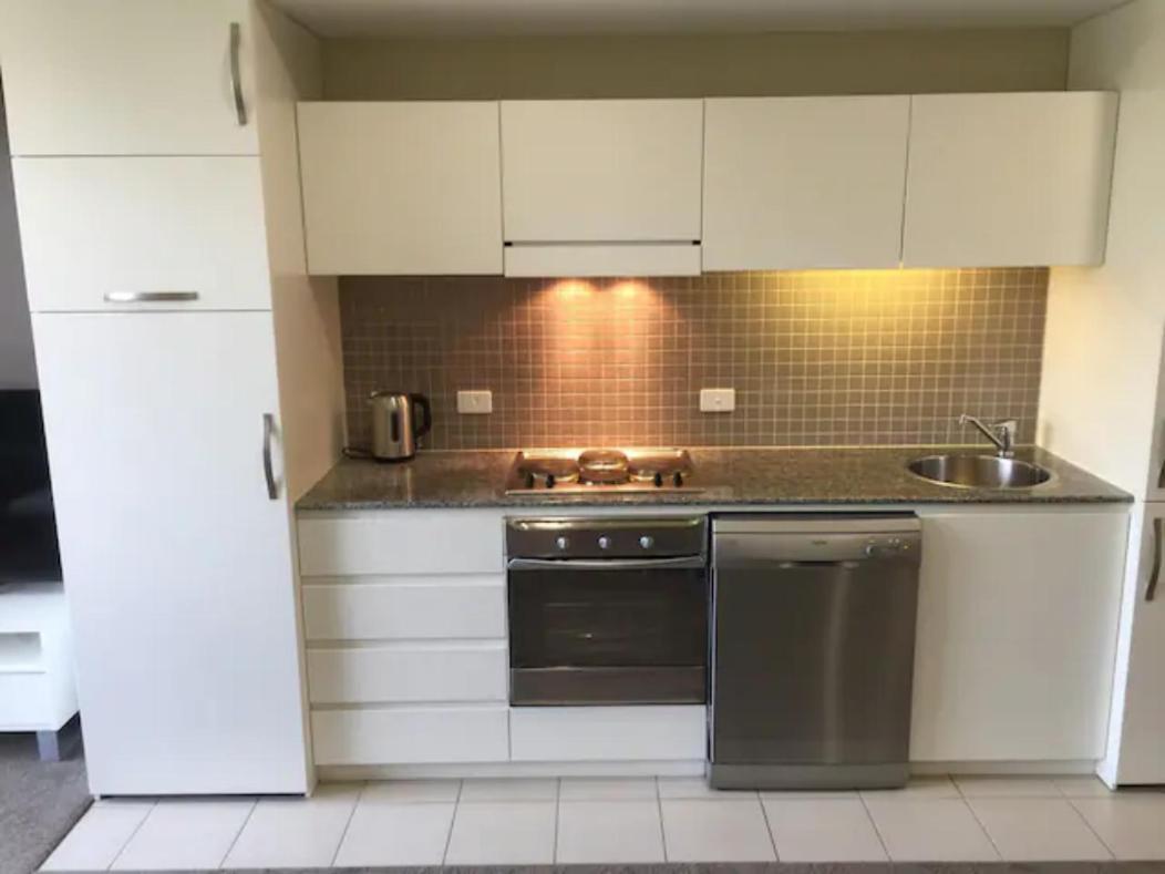 גלנלג Beachside Luxury Apartments One & Two Bedroom In Beachfront Oaks Pier Building מראה חיצוני תמונה