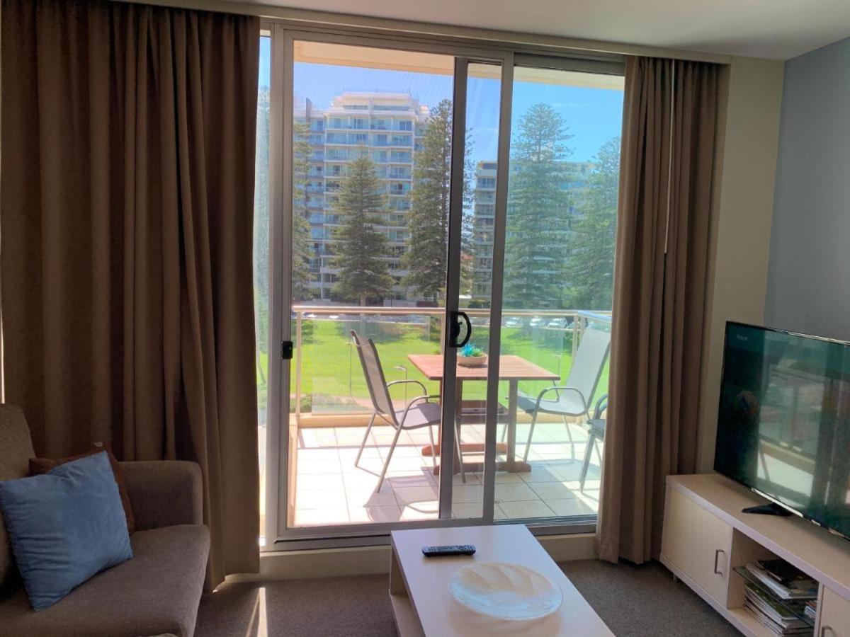 גלנלג Beachside Luxury Apartments One & Two Bedroom In Beachfront Oaks Pier Building מראה חיצוני תמונה