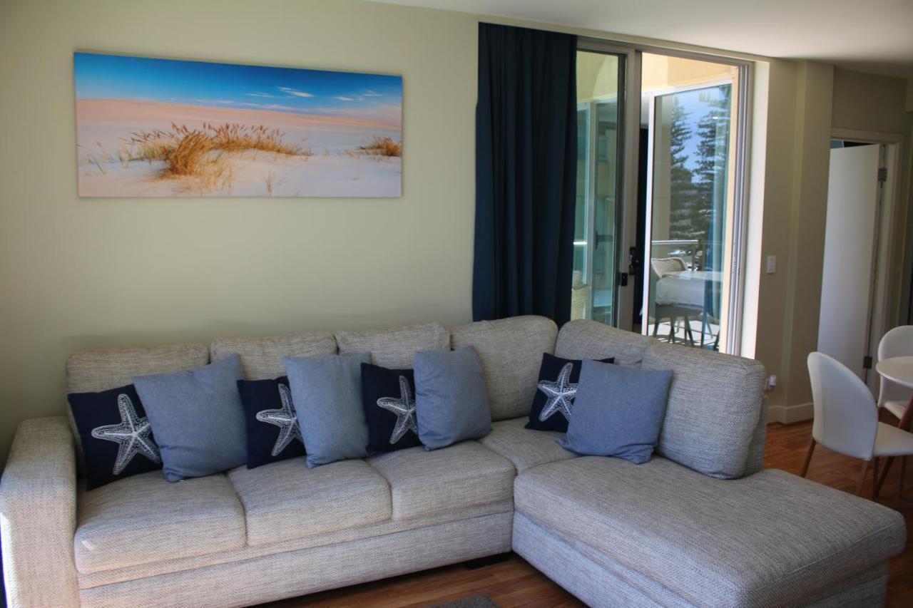 גלנלג Beachside Luxury Apartments One & Two Bedroom In Beachfront Oaks Pier Building מראה חיצוני תמונה