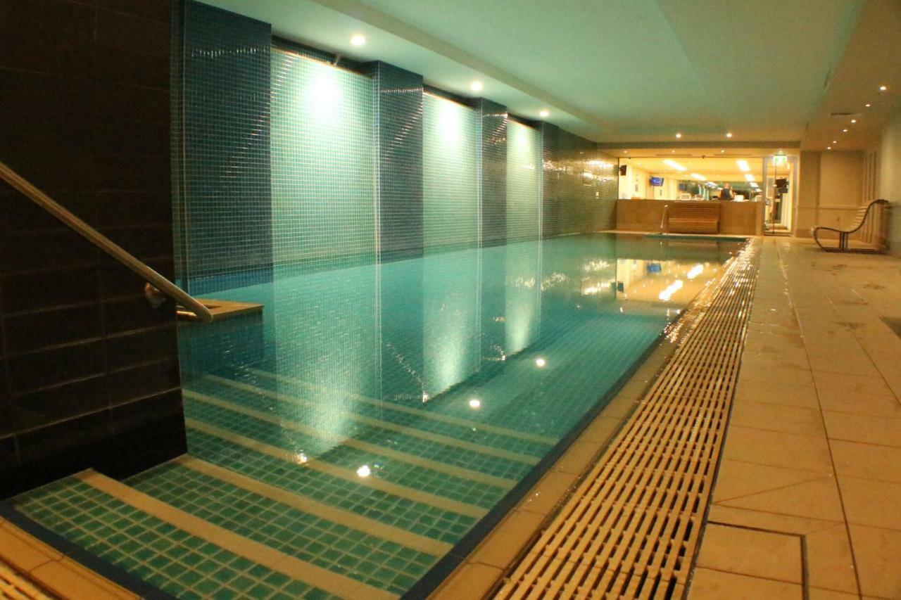 גלנלג Beachside Luxury Apartments One & Two Bedroom In Beachfront Oaks Pier Building מראה חיצוני תמונה
