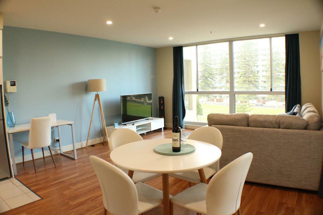 גלנלג Beachside Luxury Apartments One & Two Bedroom In Beachfront Oaks Pier Building מראה חיצוני תמונה